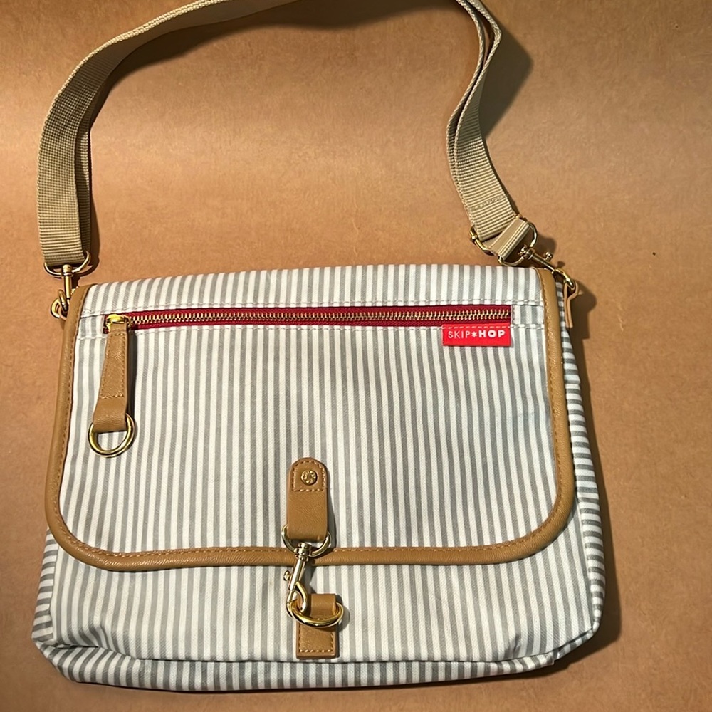 Skip & Hop Small Diaper Bag and Changing Pad